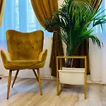 Filmap-apartments-zentrale Lage-boxspringbett-beamer-popcorn-gratis Parkplatz Daire
