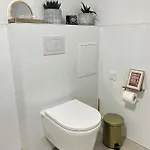 Filmap-apartments-zentrale Lage-boxspringbett-beamer-popcorn-gratis Parkplatz Daire Görlitz