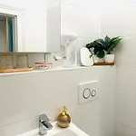 Daire Filmap-apartments-zentrale Lage-boxspringbett-beamer-popcorn-gratis Parkplatz *