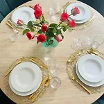 Filmap-apartments-zentrale Lage-boxspringbett-beamer-popcorn-gratis Parkplatz * Görlitz