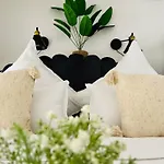 Filmap-apartments-zentrale Lage-boxspringbett-beamer-popcorn-gratis Parkplatz Daire