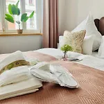 Filmap-apartments-zentrale Lage-boxspringbett-beamer-popcorn-gratis Parkplatz *
