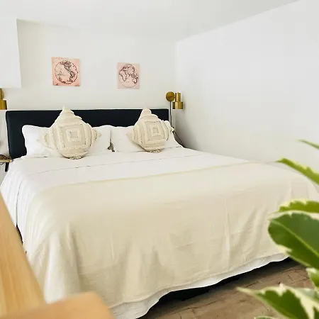 Filmap-apartments-zentrale Lage-boxspringbett-beamer-popcorn-gratis Parkplatz شقة *