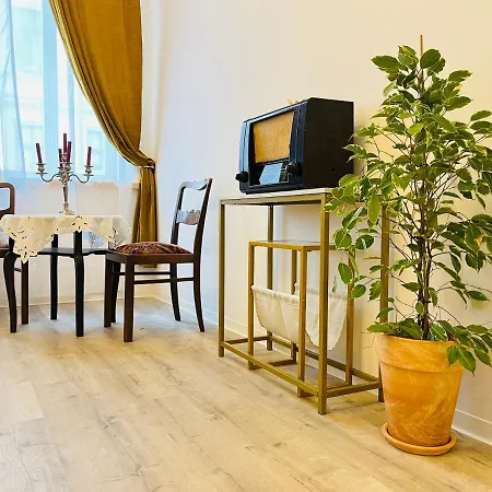 Filmap-apartments-zentrale Lage-boxspringbett-beamer-popcorn-gratis Parkplatz Apartman Görlitz