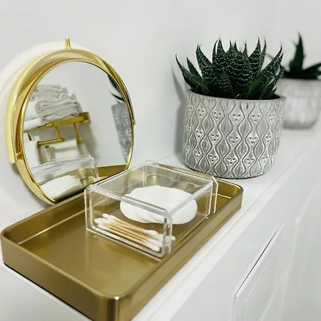 Filmap-apartments-zentrale Lage-boxspringbett-beamer-popcorn-gratis Parkplatz Апартаменты *