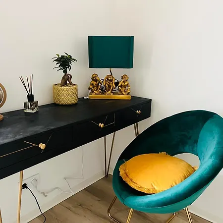 Filmap-apartments-zentrale Lage-boxspringbett-beamer-popcorn-gratis Parkplatz