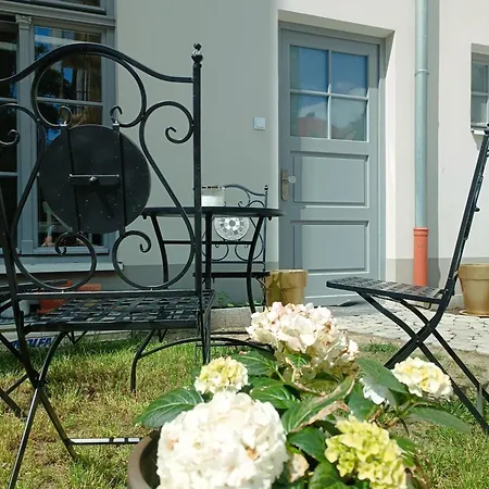 شقة Filmap-apartments-zentrale Lage-boxspringbett-beamer-popcorn-gratis Parkplatz