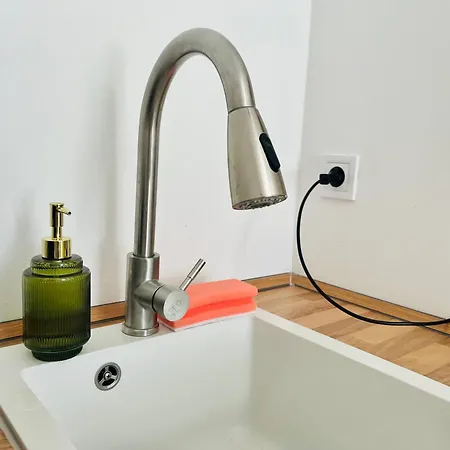 Filmap-apartments-zentrale Lage-boxspringbett-beamer-popcorn-gratis Parkplatz Апартаменты *