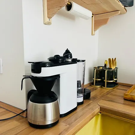 Апартаменты Filmap-apartments-zentrale Lage-boxspringbett-beamer-popcorn-gratis Parkplatz Гёрлиц