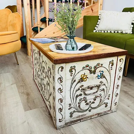 Filmap-apartments-zentrale Lage-boxspringbett-beamer-popcorn-gratis Parkplatz Апартаменты