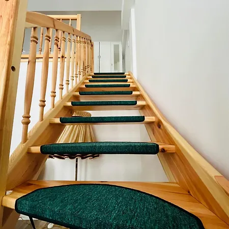 Filmap-apartments-zentrale Lage-boxspringbett-beamer-popcorn-gratis Parkplatz Апартаменты *