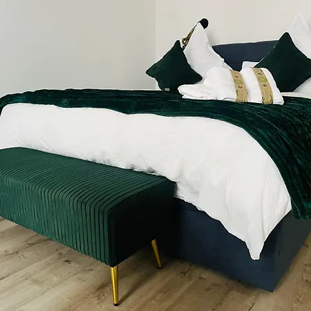 Filmap-apartments-zentrale Lage-boxspringbett-beamer-popcorn-gratis Parkplatz *