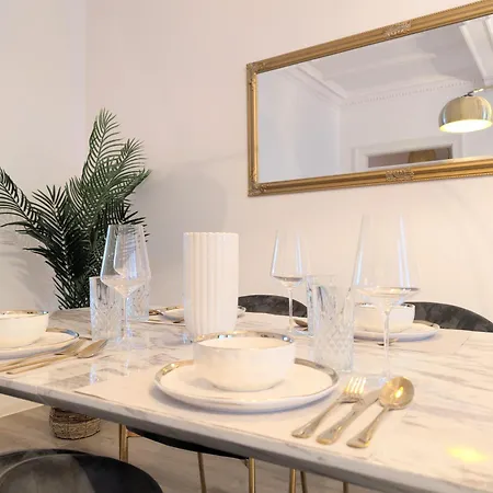 Filmap-apartments-zentrale Lage-boxspringbett-beamer-popcorn-gratis Parkplatz *