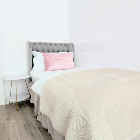 شقة Filmap-apartments-zentrale Lage-boxspringbett-beamer-popcorn-gratis Parkplatz *