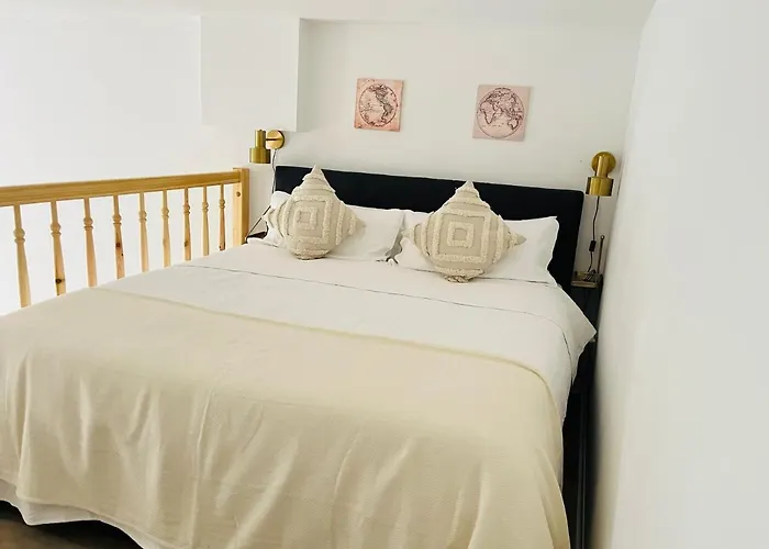 Filmap-apartments-zentrale Lage-boxspringbett-beamer-popcorn-gratis Parkplatz * Görlitz