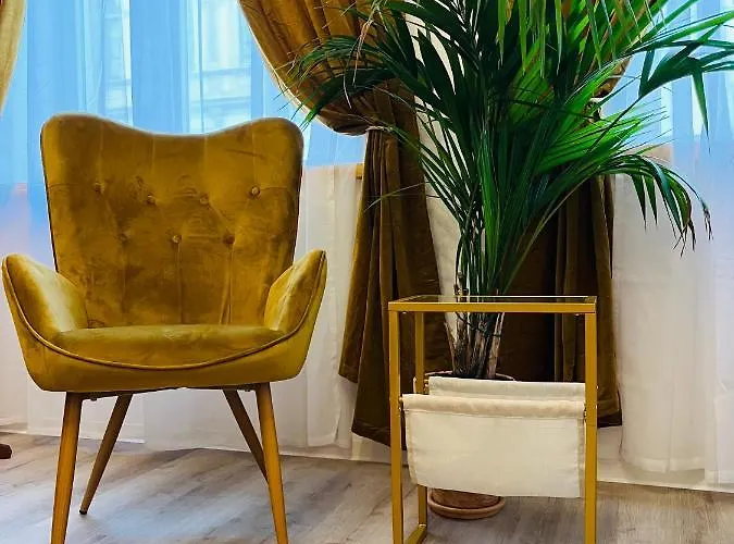 Filmap-apartments-zentrale Lage-boxspringbett-beamer-popcorn-gratis Parkplatz Appartement