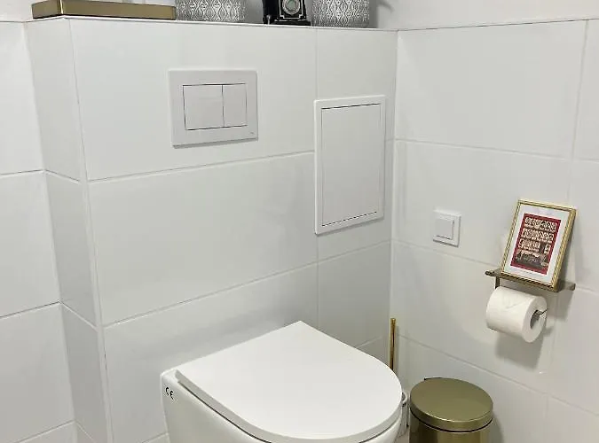 Filmap-apartments-zentrale Lage-boxspringbett-beamer-popcorn-gratis Parkplatz Appartement Görlitz