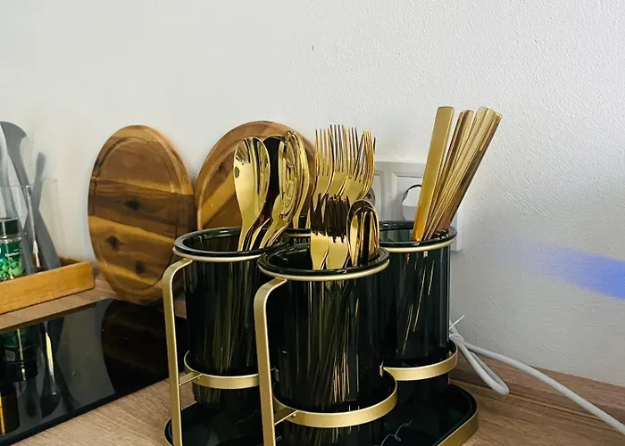 Filmap-apartments-zentrale Lage-boxspringbett-beamer-popcorn-gratis Parkplatz Appartement *