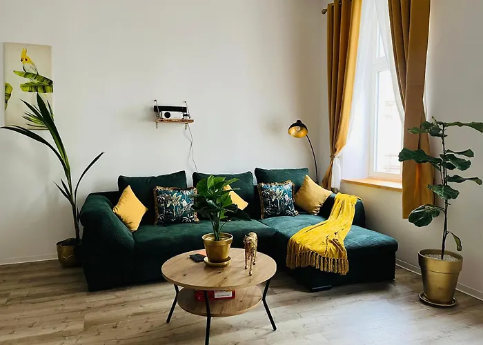 Filmap-apartments-zentrale Lage-boxspringbett-beamer-popcorn-gratis Parkplatz * Görlitz