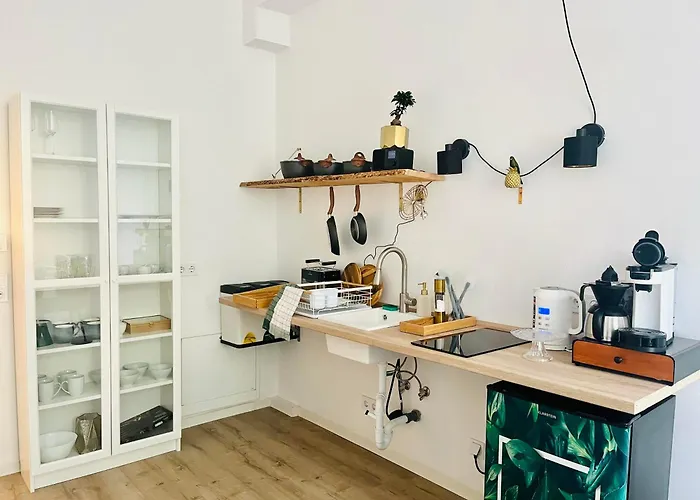 Filmap-apartments-zentrale Lage-boxspringbett-beamer-popcorn-gratis Parkplatz Appartement *