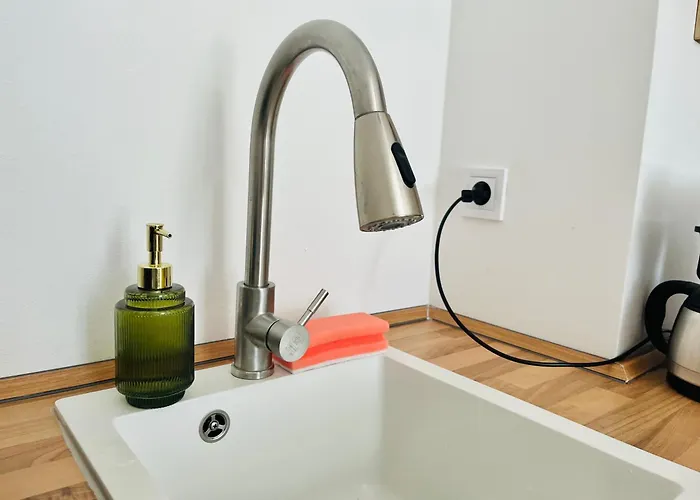 Filmap-apartments-zentrale Lage-boxspringbett-beamer-popcorn-gratis Parkplatz Appartement *