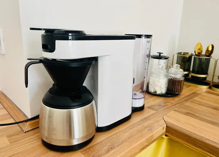 Filmap-apartments-zentrale Lage-boxspringbett-beamer-popcorn-gratis Parkplatz Görlitz