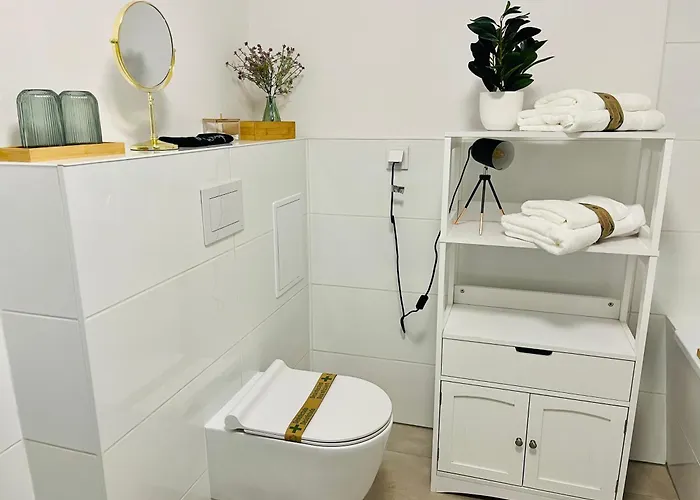 Filmap-apartments-zentrale Lage-boxspringbett-beamer-popcorn-gratis Parkplatz