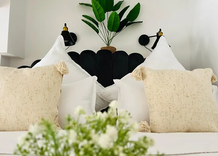 Filmap-apartments-zentrale Lage-boxspringbett-beamer-popcorn-gratis Parkplatz Appartement