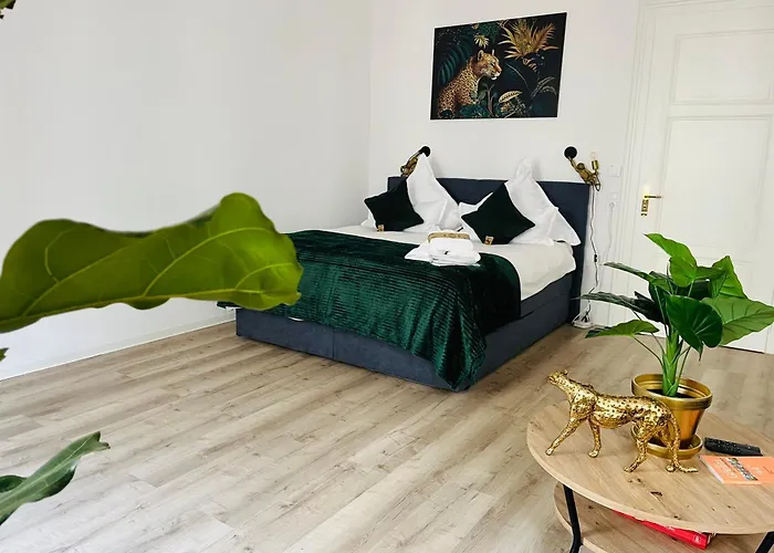 Filmap-apartments-zentrale Lage-boxspringbett-beamer-popcorn-gratis Parkplatz