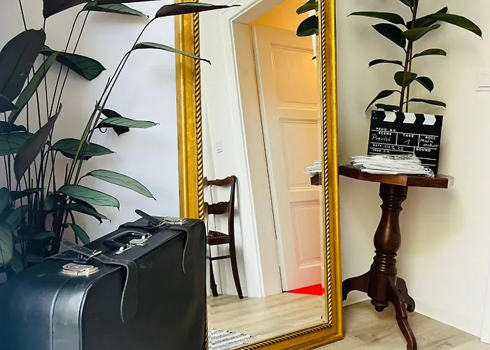 Filmap-apartments-zentrale Lage-boxspringbett-beamer-popcorn-gratis Parkplatz Görlitz